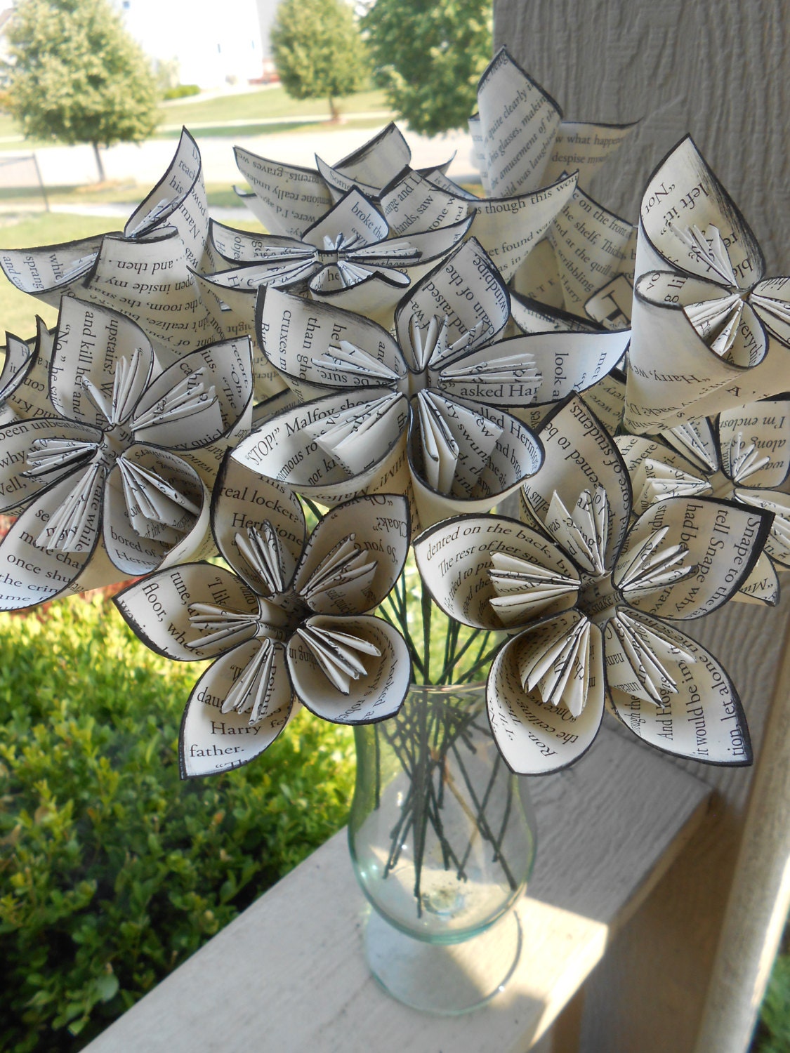 Kusudama Origami Flowers Book Page Paper for Bouquets, Centerpieces,  Decorations, Gift Bows, and More Get Crafty 