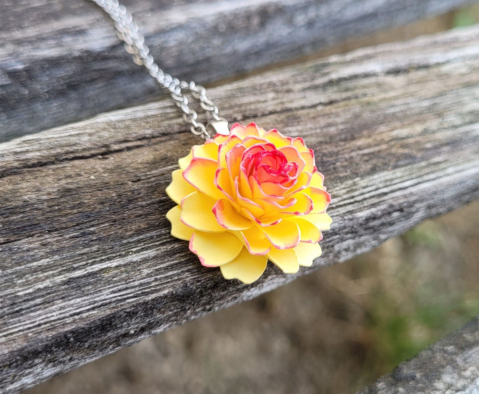 20+ Black Dahlia Flower Necklace