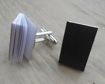 Boutons de manchette mini livre. DE VRAIS LIVRES !!! Mariage, cadeau de Noël pour homme, papa. Plaqué argent.