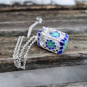 Personalized Filigree Locket Necklace. Anniversary Gift, Birthday, Gift For Women, Gift For Mom.