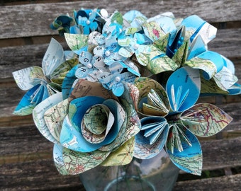 Vintage Map Paper Flower Bouquet, Origami Paper Flowers. Wedding Centerpiece, First Anniversary Gift, Birthday, Mourning, Housewarming.