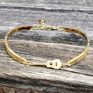 Guitar Bracelet. CHOOSE YOUR COLOR. Music Gift, Anniversary, Christmas Gift, Gifts For Her, Bridesmaid Gift. Musician
