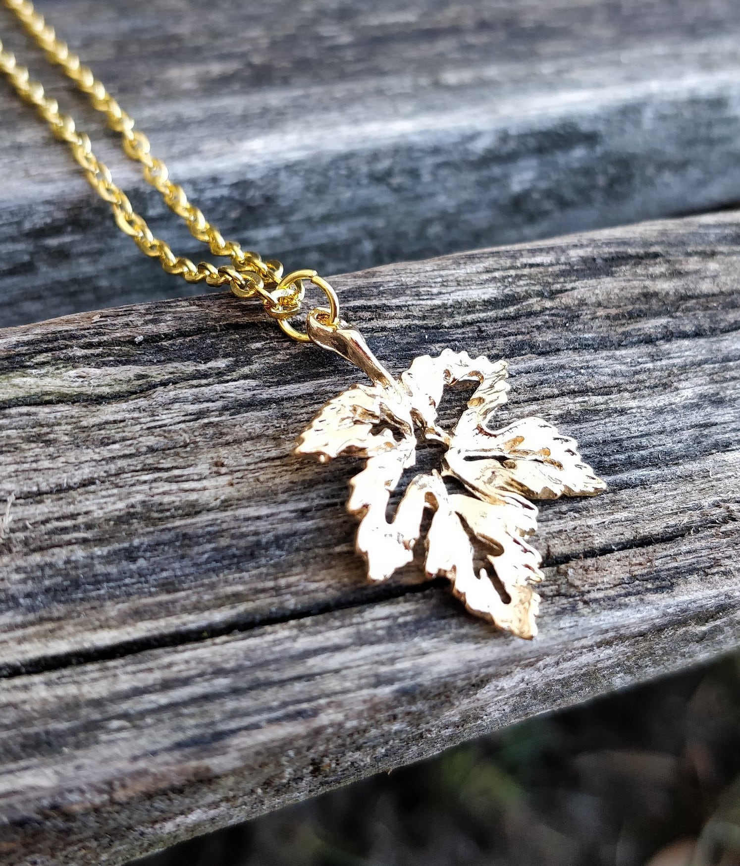 Maple Leaf Necklace, Gold. Wedding Gift, Bridesmaid, Mom