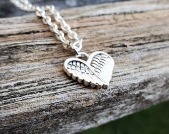 Collana a forma di cuore con ali d'angelo. Regalo per mamma, matrimonio, damigelle, bambini, anniversario, compleanno.