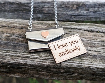 Personalisierte Umschlag Locket Halskette. WÄHLE DEINE WORTE. Hochzeit, Bräutigam Geschenk, Jahrestag, Geburtstag, Valentine.