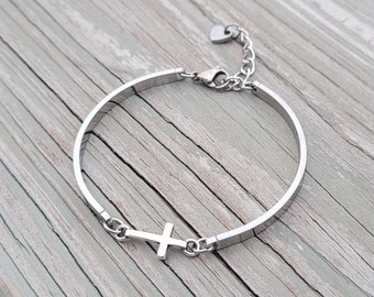 Kruisarmband. KIES JE KLEUR. Christelijk cadeau, jubileum, kerstcadeau, cadeaus voor haar, cadeau bruidsmeisje. Gouden kruis, zilveren kruis