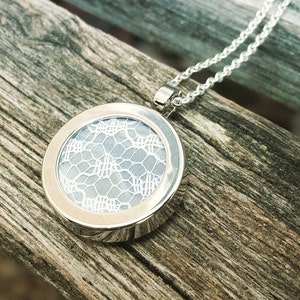 IHRE Hochzeitskleid-Spitzen-Halskette. Brautjungfer Geschenk, Mutter Geschenk, wählen Sie Ihre Farbe. Kundenspezifische Aufträge willkommen.