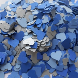 Plus de 2000 mini-cœurs confettis. Nuances de bleu et d'argent. Mariages, douches, décorations. N'IMPORTE QUELLE COULEUR disponible.