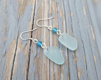 Ohrringe aus Treibglas. Mintgrün & Türkis. Sterlingsilber. Ohrhaken, Geschenkidee für Sie. Jahrestagsgeschenk, Geburtstagsgeschenk, Treibglasperle
