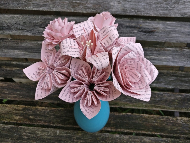 Bouquet lirico di canzoni personalizzate. SCEGLI LA TUA CANZONE San Valentino, anniversario, matrimonio, centrotavola, regalo per la mamma. immagine 5