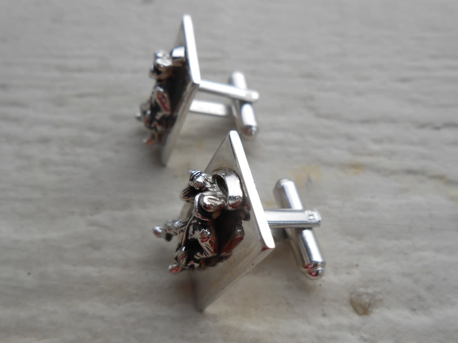 Set De Boutons De Manchette Et Fixe-cravate Vintage Sur Le Thème De La Pêche à La Mouche