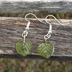 Leaf Earrings, Green. Dangle Earrings. Gift, Mother&#39;s Day, First Anniversary.
