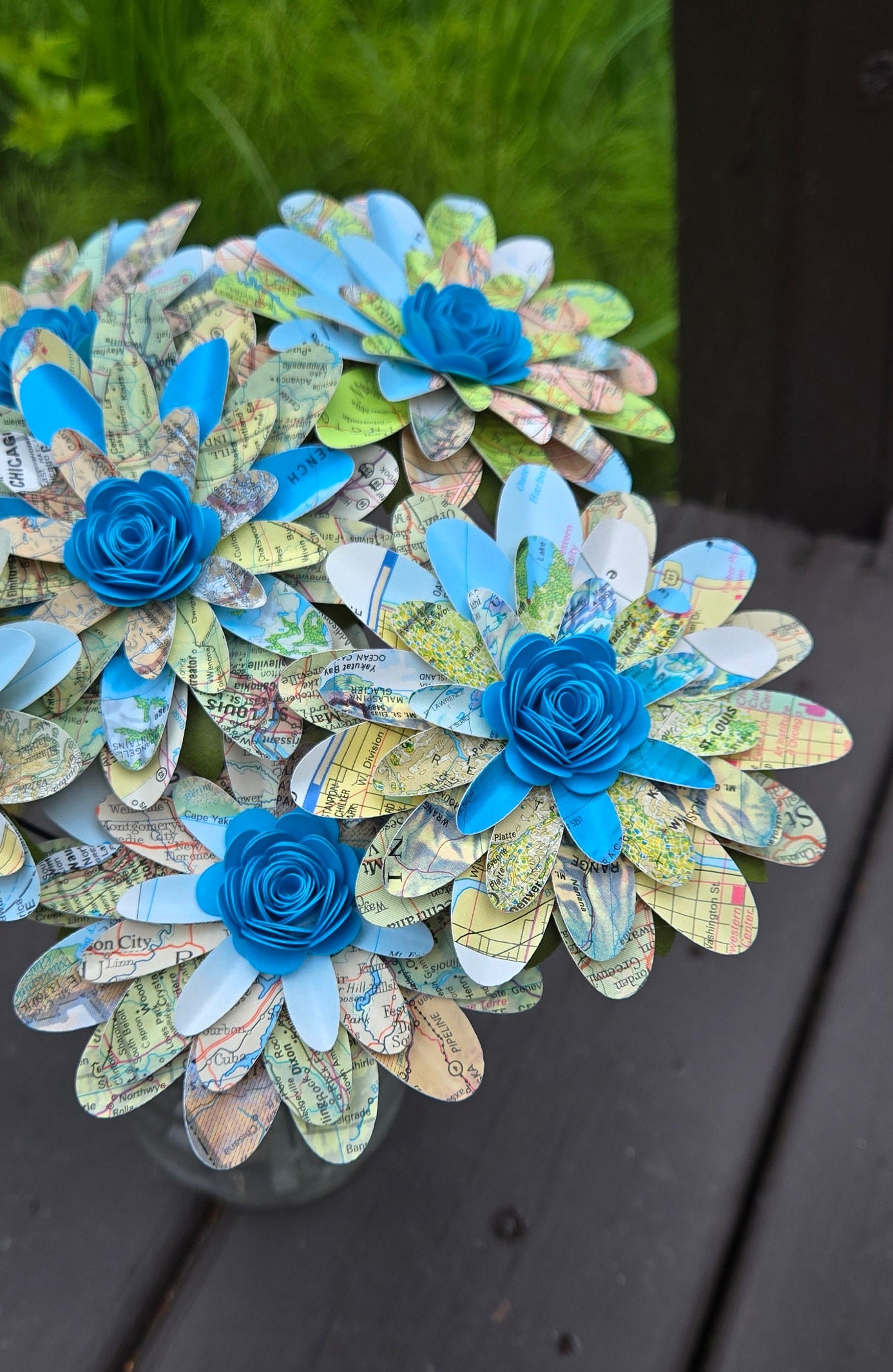 Daisy Map Flowers, Half Dozen. Centerpiece, Wedding, Paper