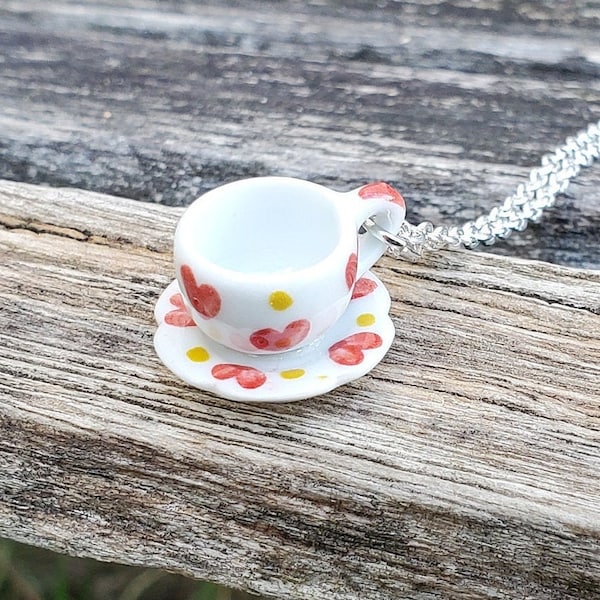 Collier tasse à thé. Choisissez votre tasse ! Alice au pays des merveilles, Cadeau pour maman, Cadeau d'anniversaire, Cadeau d'anniversaire, Cadeaux pour femme