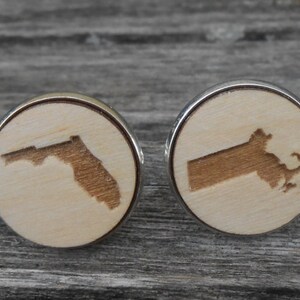 Manchetknopen voor hem en haar. Lasergegraveerd hout. Cadeau bruiloft, heren, bruidsjonkers, vader. Aangepaste bestellingen welkom. Florida (Massachusetts)