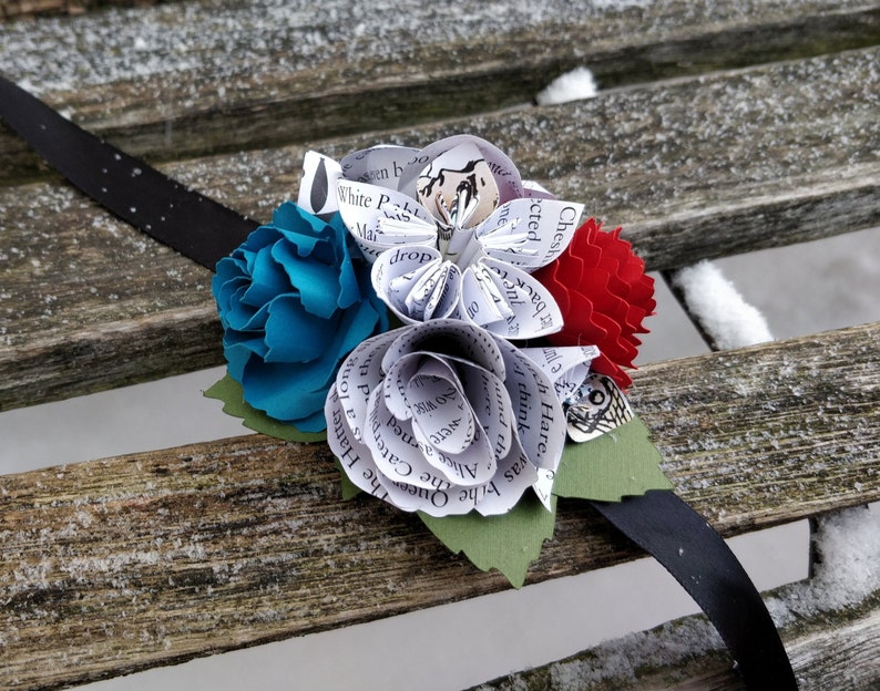 Individuelle Ansteckblume. WÄHLE DEINE FARBEN. Armband oder Pin-On. Hochzeiten, Abschlussball, Heimkehr, Blumenmädchen, Etc. Notenblatt Bild 9