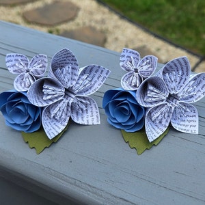 Boutonnieres con testo di canzoni. SCEGLI IL TUO DESIGN. Boutonniere con voto nuziale. Regali per testimoni dello sposo, regalo per lo sposo. Boutonniere per il ballo di fine anno