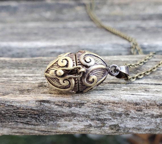 Prayer Box Pendant, pillbox pill necklace, lock of hair, memento mori  pendant