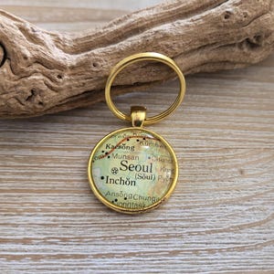Custom Map Keychain.  CHOOSE YOUR PLACE.  Wedding,  Anniversary Gift, Citizenship Gift, Bridesmaid, Groomsmen, Birthday Gift