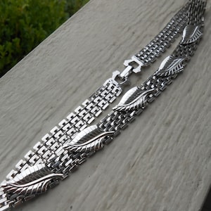 Vintage Leaf Necklace. Silver Tone. Gift for Mom, Anniversary, Birthday.