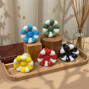 子供部屋用のカラフルな花柄キャビネットノブ、セラミック製引き出し取っ手、ドレッサーや食器棚用の子供部屋家具ハンドル、遊び心のあるホームデコレーションアップグレード