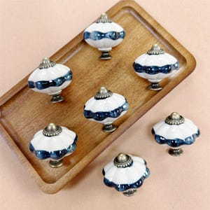 Ceramic Cabinet Knob Vintage Floral – Hand Painted Drawer Pull, Boho Rustic Dresser Knobs, Kitchen Cupboard Handle, Farmhouse Hardware