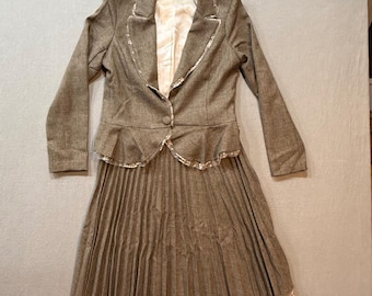 Vintage 90s Retro Secretary Chic 2-Piece Suit Blazer Pleated Skirt Lace Women L