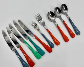 Fiesta Swirl Stainless Flatware 10 Pieces Coral Periwinkle Turquoise Sea Mist