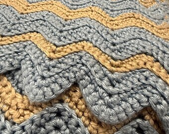 Vintage Handmade Crochet  Blue Beige Chevron Scalloped 45"x53" Blanket Throw