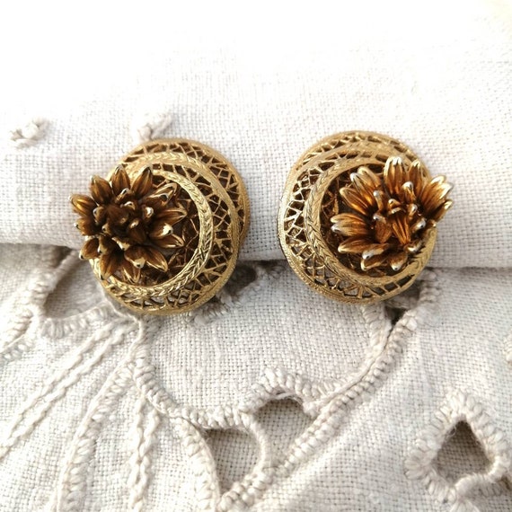 Vintage Corocraft clip-on earrings, floral filigr… - image 8