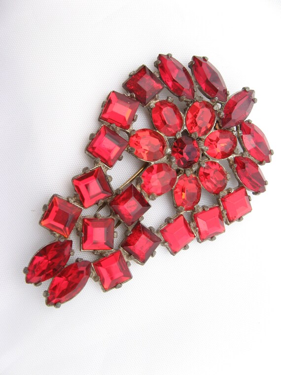 Oversized Antique red crystal dress clip, art dec… - image 6