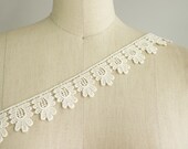 Holly Small Fringe Floral Lace Trim in Ivory Small Venice Lace Trim Dress Lace Trimming Costume Design Childrens Wear