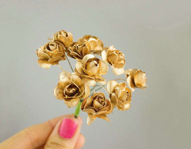 BOUQUET Gold Paper Flowers 14mm Size 0.5 inches METALLIC ROSES Also in Silver Wedding Favors Anniversary Cake Topper Ears