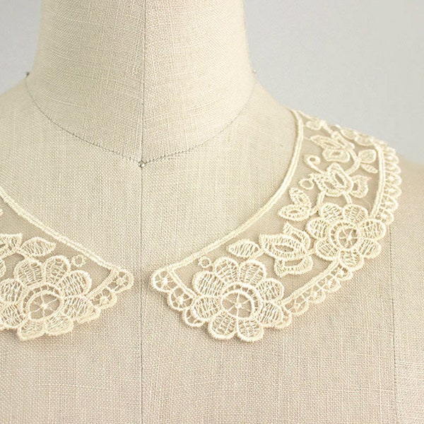 Antique Cream Embroidered Organza Vintage Style Venise Floral Peter Pan Lace Collar / Neckline / Edwardian Lace Necklace / Peterpan Collar