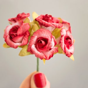 Mauve Heirloom Two Tone Paper Flowers / Curled Petals / 25 Mm Roses ...