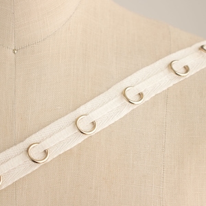 WHITE 0.75 Cotton Silver Ring Grommet 3/4 Inch Trim 2 cm Eyelet Corset Ribbon Lacing Costume Dance Twill Tape