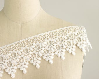 Ginger IVORY Floral Venise Fringe Princess Style Lace Trim / Bridal Dress / Wedding / Decorations