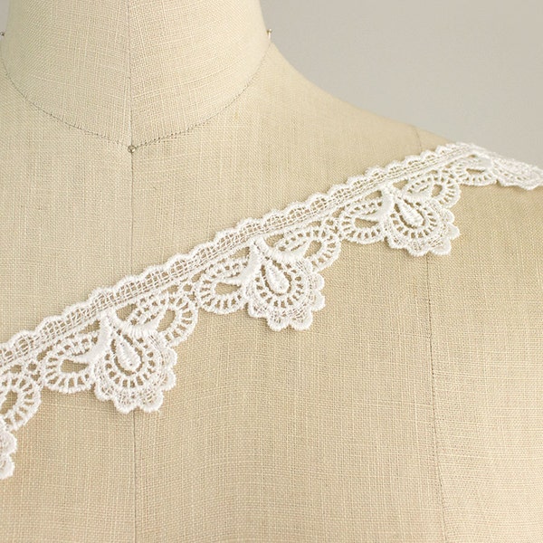 Petunia Venice Lace White Victorian Princess Style Lace Trim / Vintage Style / Bridal Veil Wedding Dress / Baby / Crowns Gifts Scrapbooking