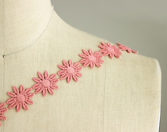 Jolie Dusty Rose Cotton Daisy Flower Embroidered Ribbon Trim / String Of Daisies / Headband / Children Applique Vintage Decor Baby Gifts