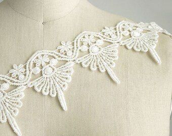 Madeline Venise Ivory Lace Trim Fan Shaped Fringe / Bridal / Home Decor / Vintage Style Lace Trim / Wedding Dress Lace Rayon