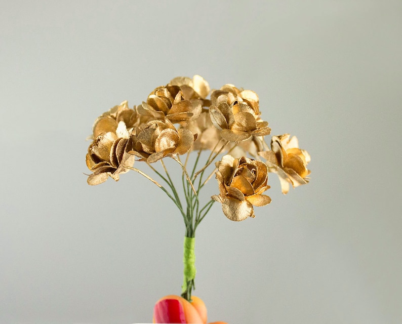 BOUQUET Gold Paper Flowers 14mm Size 0.5 inches METALLIC ROSES Also in Silver Wedding Favors Anniversary Cake Topper Ears