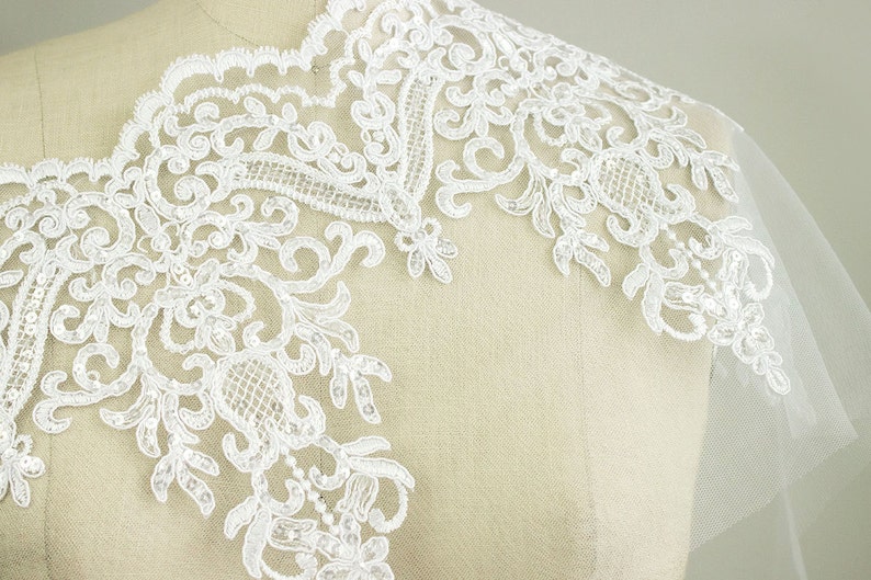 queen elizabeth wedding dress embroidery