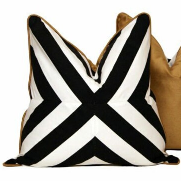 20" B&W X Pattern Pillow with Gold Velour Backing