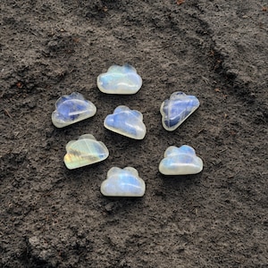 Contas em formato de nuvem de pedra da lua arco-íris, brioletes de pedras preciosas brilhantes (8 x 12 mm)