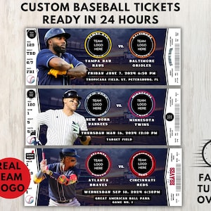 Könnte beinhalten: Individuelle Baseball-Tickets mit Teamlogos und Spieldetails. Die Tickets zeigen Bilder von Baseballspielern und enthalten den Text "READY IN 24 HOURS". Die Tickets sind für Spiele zwischen den Tampa Bay Rays und den Baltimore Orioles, den New York Yankees und den Minnesota Twins sowie den Atlanta Braves und den Cincinnati Reds.
