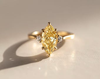 Anillo de diamantes amarillos de 2 quilates / Anillo de compromiso de talla marquesa / Anillo solitario Este-Oeste / Anillo de propuesta de oro para ella
