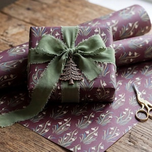 Vintage Schneeglöckchen-Geschenkpapier, festliches Geschenkpapier, burgunderfarbenes Blumen-Geschenkpapier, Weihnachts-Geschenkpapier mit botanischen Motiven, Frühlings-Geschenkpapier für Geburtstage und Hochzeiten