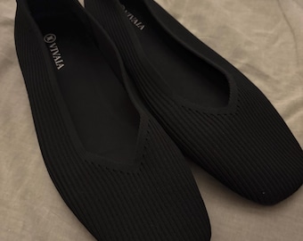 Vivaia Fyrkantig Tå V-skurna Platta Skor Margot 2.0 Storlek EU41.5 US 10 Svarta Ribbade Casual