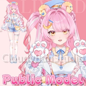Könnte beinhalten: Digitale Illustration eines Anime-Charakters mit rosa Haaren und Accessoires zum Thema Bär. Der Charakter trägt ein blau-weißes Outfit und hält pfotenförmige Objekte. Die Worte "Public Model" werden in rosa angezeigt.