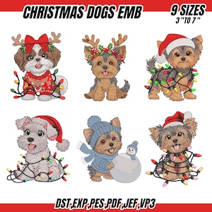Op de afbeelding: Geborduurde kersthondontwerpen in verschillende maten, van 7,6 cm tot 17,8 cm. De afbeelding toont zes verschillende hondenrassen, elk gekleed in feestelijke kerstoutfits, waaronder kerstmutsen, truien en lichtsnoeren. De tekst "CHRISTMAS DOGS EMB" staat bovenaan.